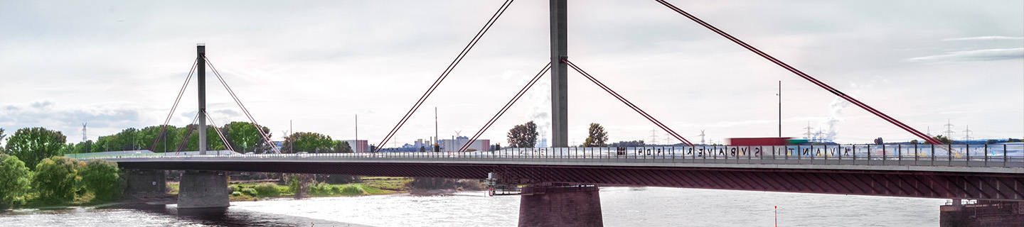Rheinbrücke in Leverkusen